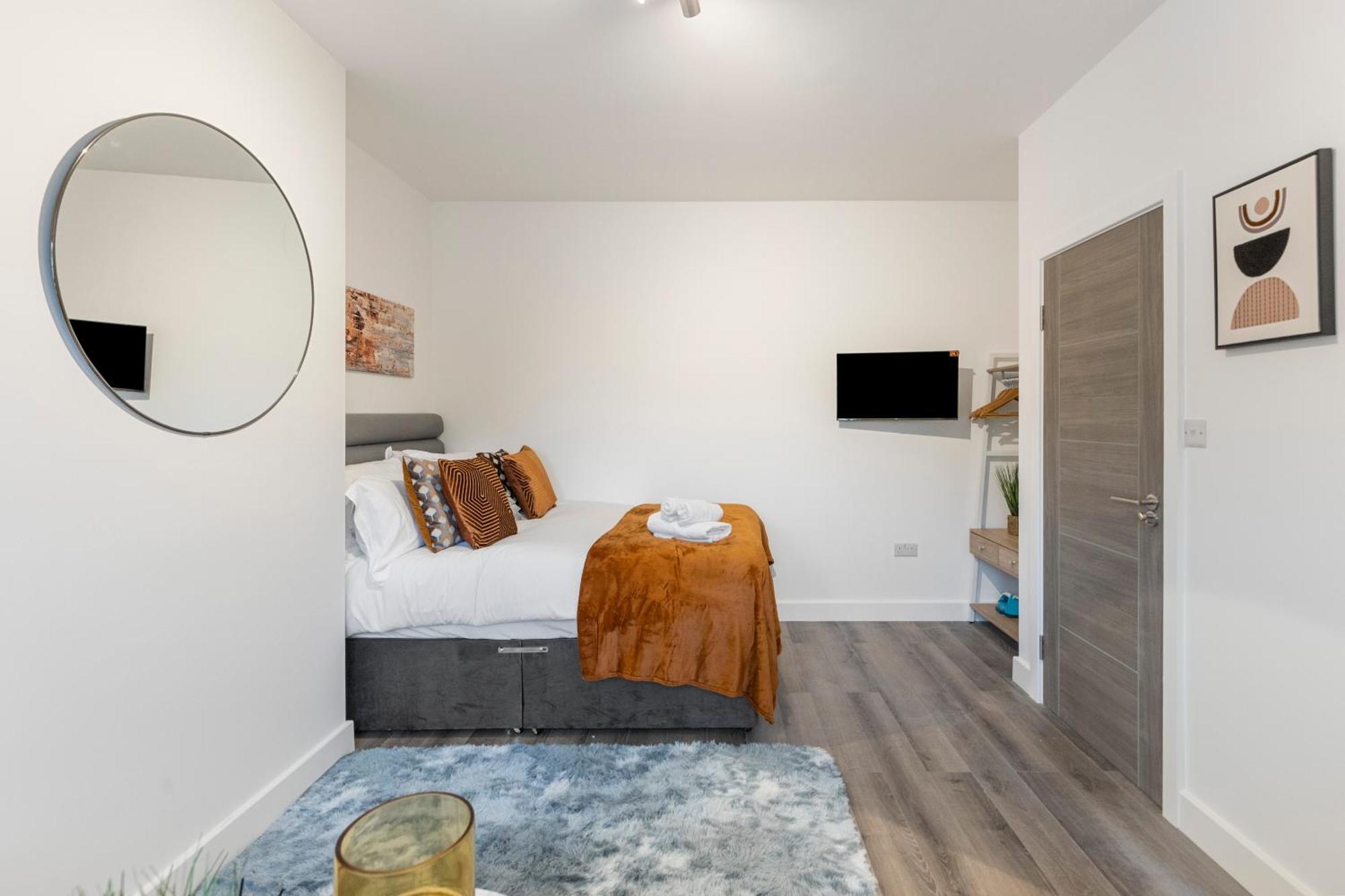 Beautiful-Cosy-King Sized Bed Flat 3 Min Walk To Tube Station Apartment Лондон Екстериор снимка