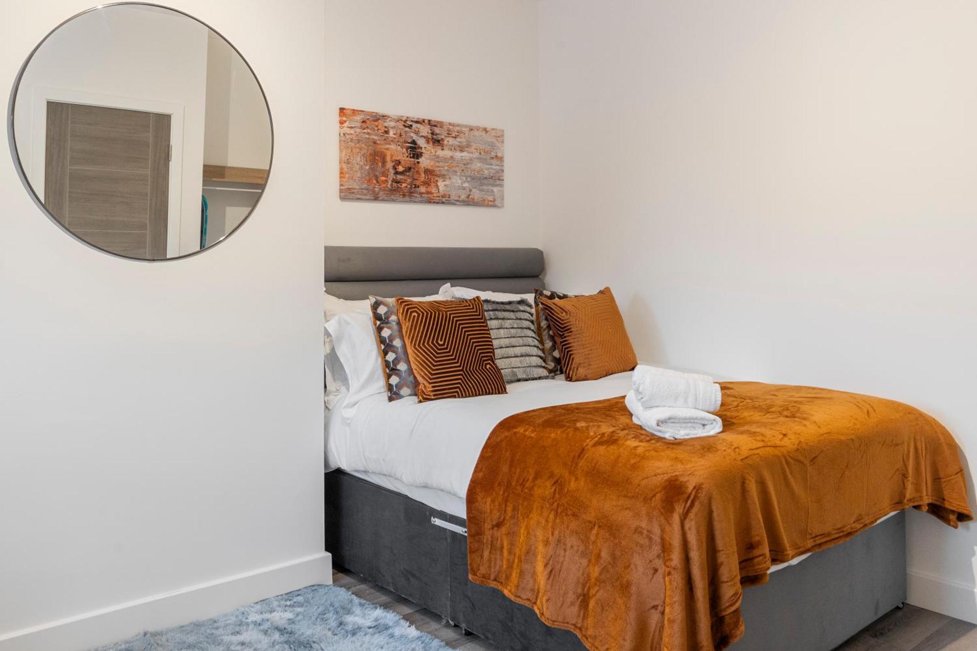 Beautiful-Cosy-King Sized Bed Flat 3 Min Walk To Tube Station Apartment Лондон Екстериор снимка